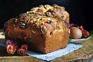Традиционен козунак с локум / Traditional Easter Bread with Turkish Delight