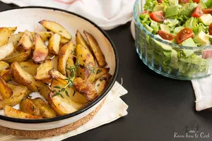 Печени пресни картофи с провансалски билки и бяло вино
