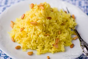 Ливански ориз с шафран и кедрови ядки