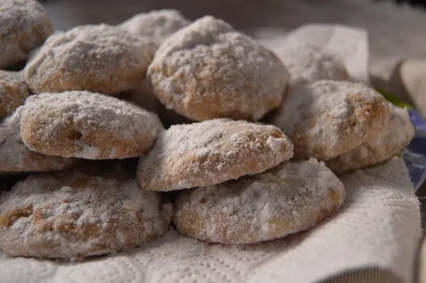 Канелени орехови сладки